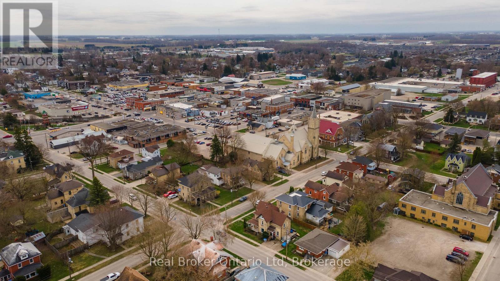 295 Livingstone Avenue N, North Perth, Ontario  N4W 1P8 - Photo 34 - X12405800