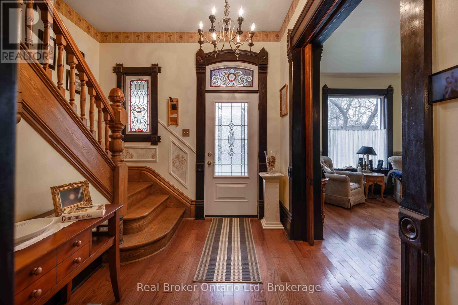 295 Livingstone Avenue N, North Perth, Ontario  N4W 1P8 - Photo 5 - X12405800