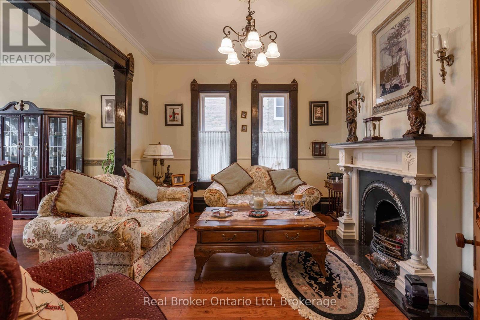 295 Livingstone Avenue N, North Perth, Ontario  N4W 1P8 - Photo 8 - X12405800