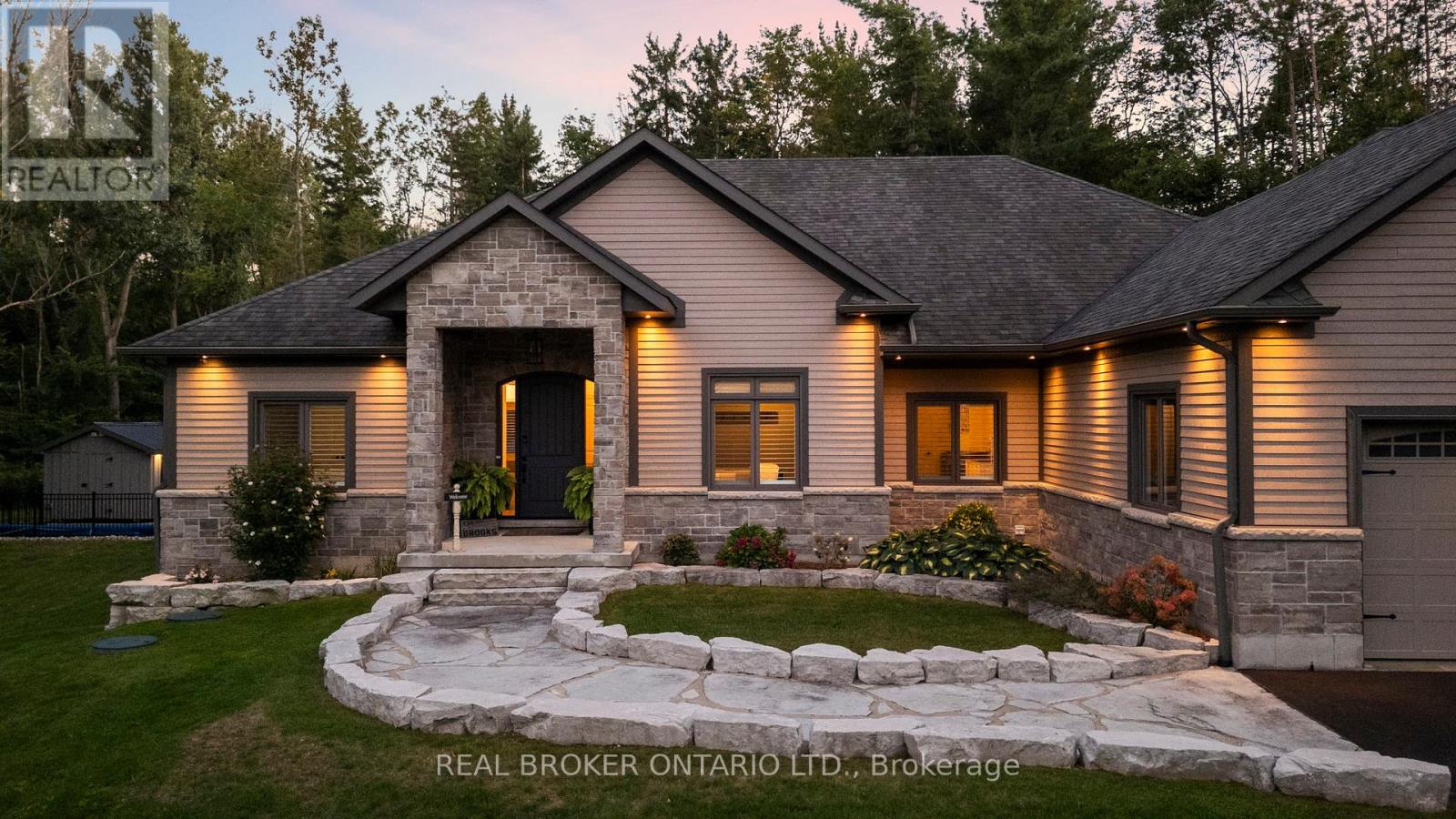 49 Sydenham Trail W, Clearview, Ontario  L0M 1H0 - Photo 2 - S12409351