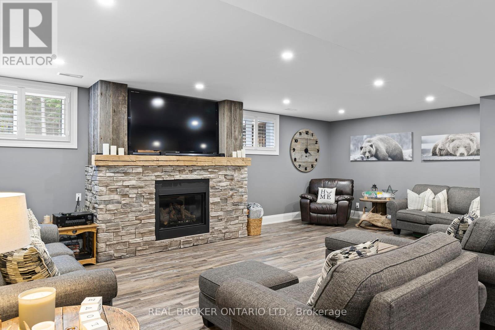 49 Sydenham Trail W, Clearview, Ontario  L0M 1H0 - Photo 39 - S12409351