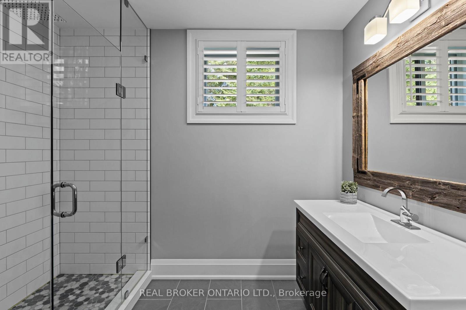 49 Sydenham Trail W, Clearview, Ontario  L0M 1H0 - Photo 41 - S12409351