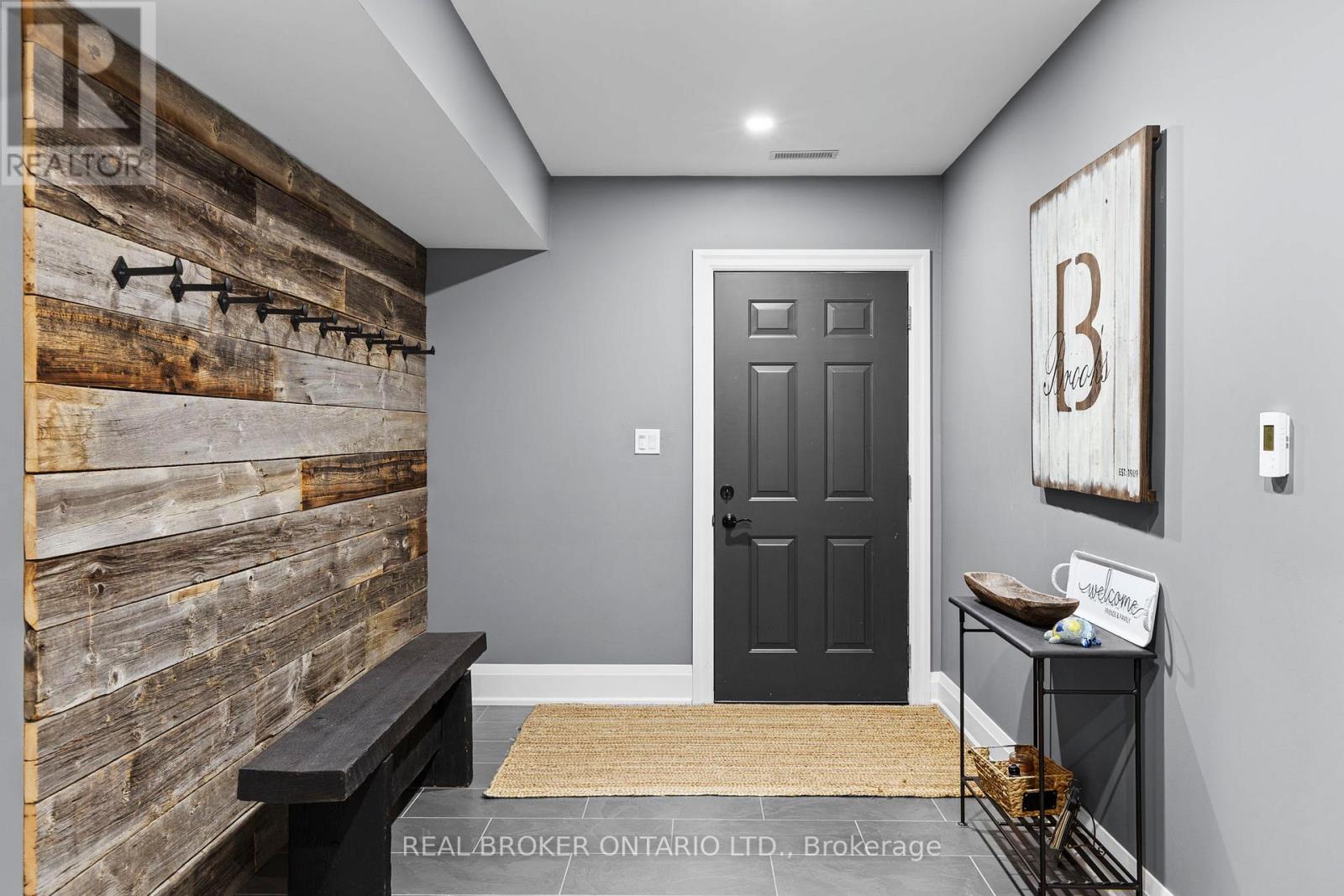 49 Sydenham Trail W, Clearview, Ontario  L0M 1H0 - Photo 43 - S12409351
