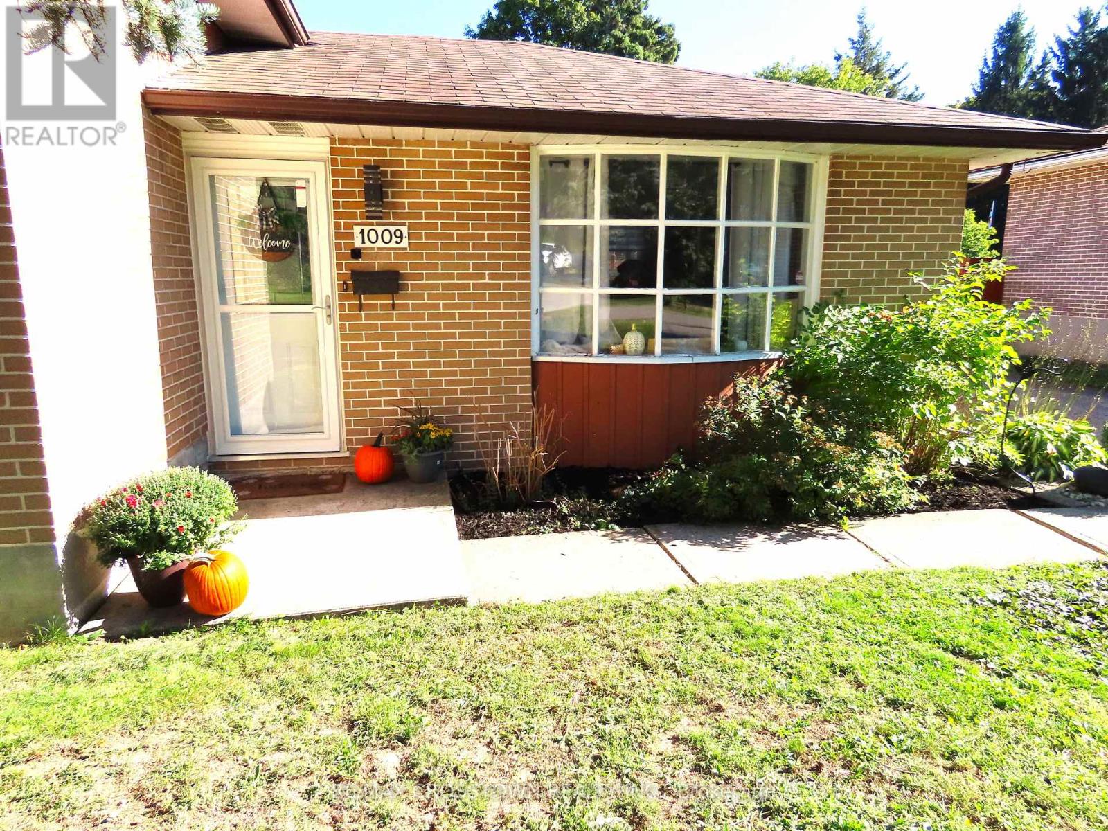 1009 Everton Road, Midland, Ontario  L4R 5H7 - Photo 3 - S12409361