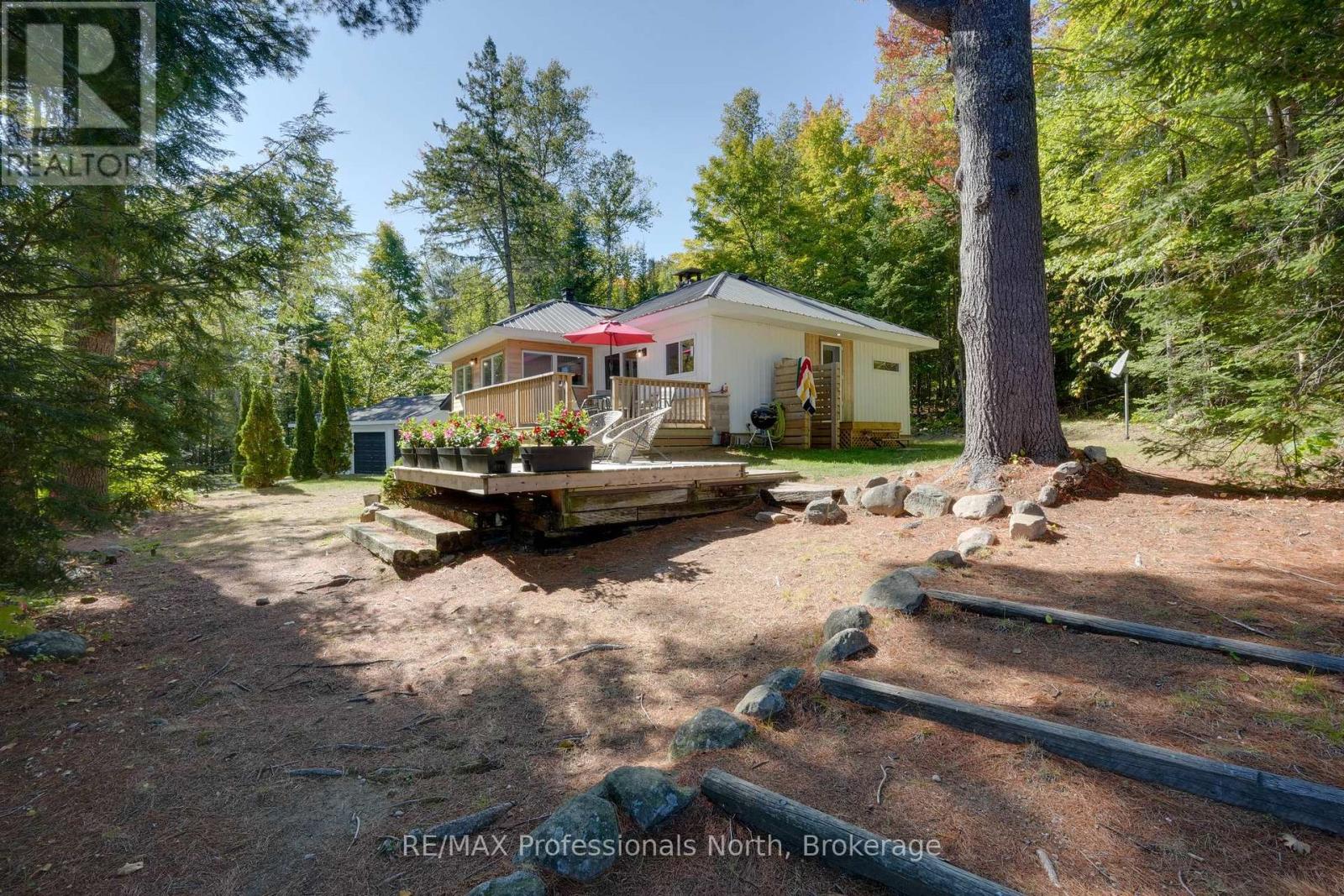 1046 Pine Lake Shores Private, Bracebridge, Ontario  P0B 1A0 - Photo 3 - X12409477