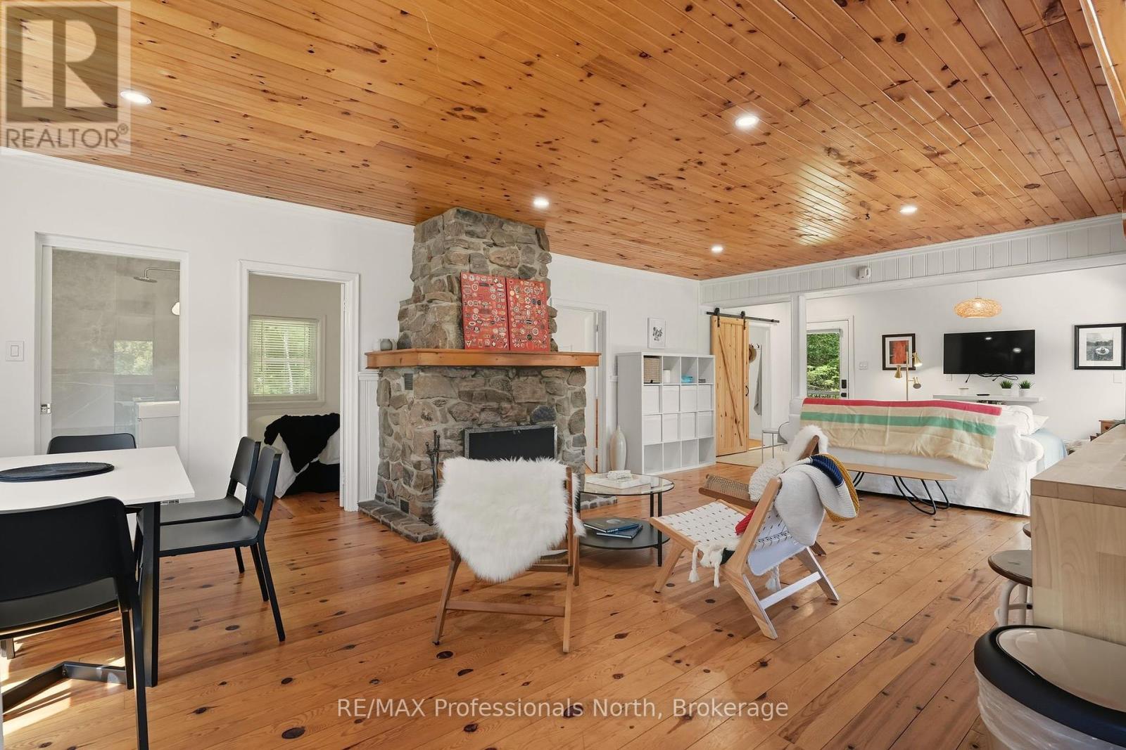 1046 Pine Lake Shores Private, Bracebridge, Ontario  P0B 1A0 - Photo 33 - X12409477