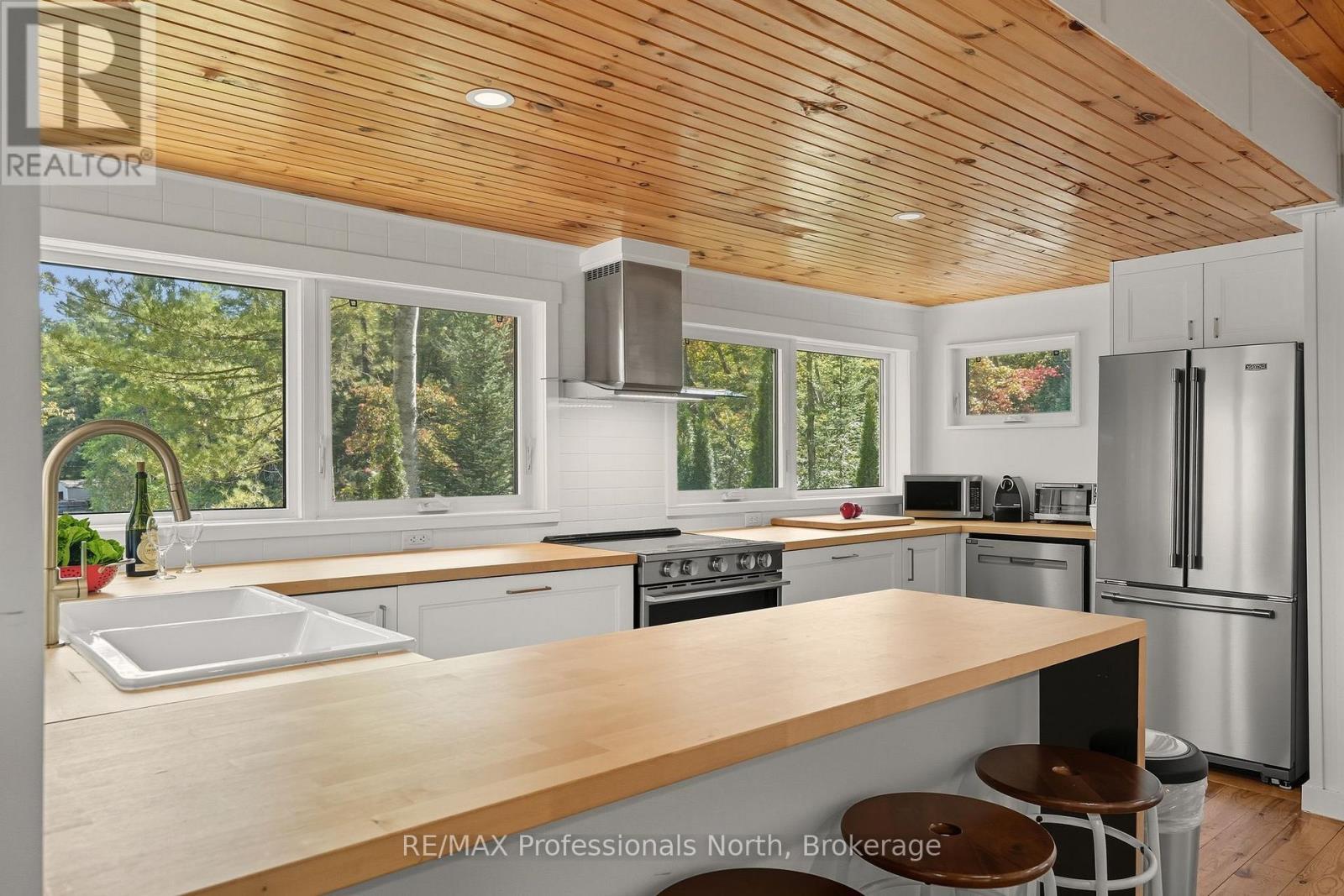 1046 Pine Lake Shores Private, Bracebridge, Ontario  P0B 1A0 - Photo 36 - X12409477