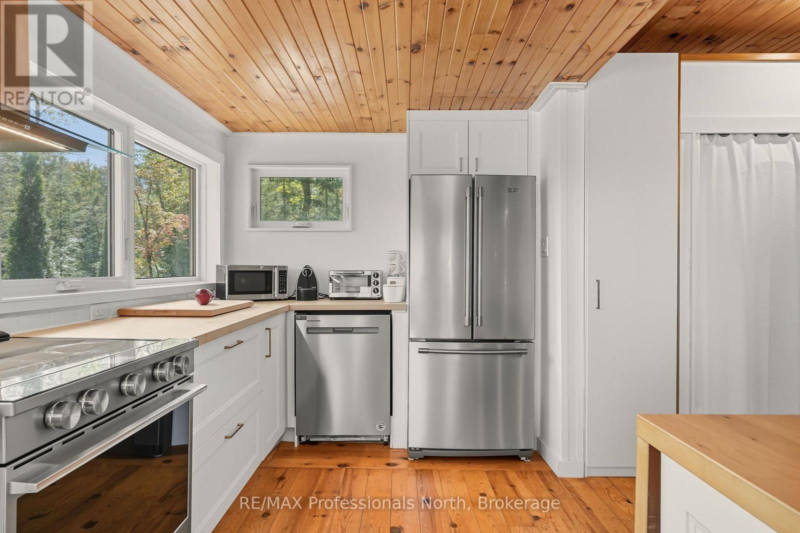 1046 Pine Lake Shores Private, Bracebridge, Ontario  P0B 1A0 - Photo 39 - X12409477