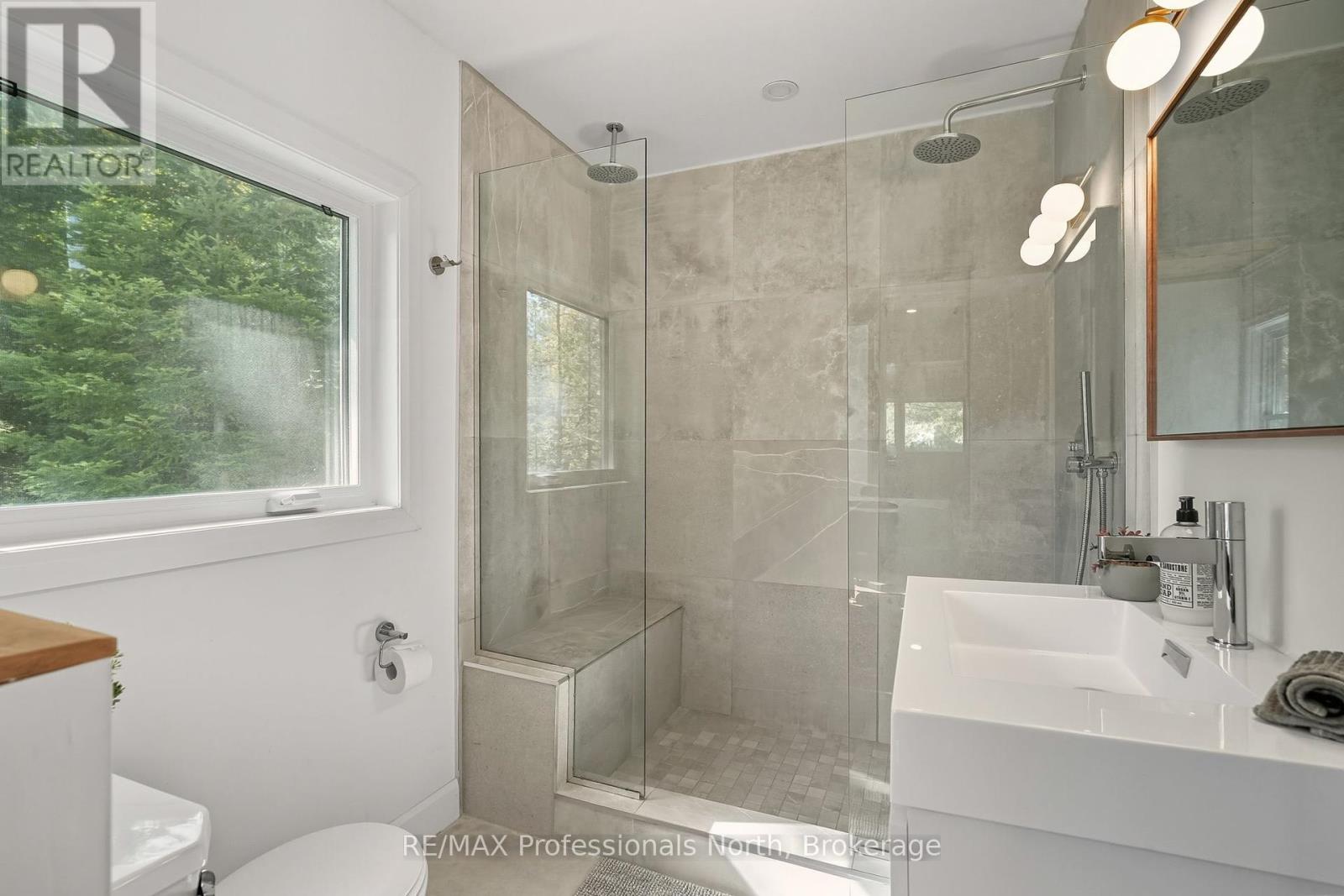 1046 Pine Lake Shores Private, Bracebridge, Ontario  P0B 1A0 - Photo 41 - X12409477