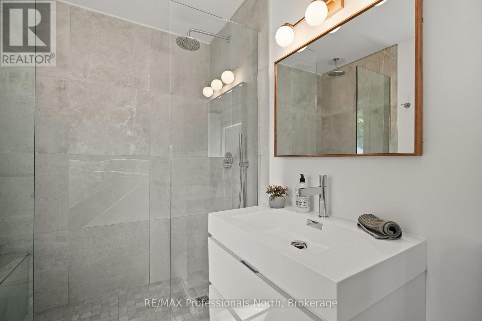 1046 Pine Lake Shores Private, Bracebridge, Ontario  P0B 1A0 - Photo 42 - X12409477