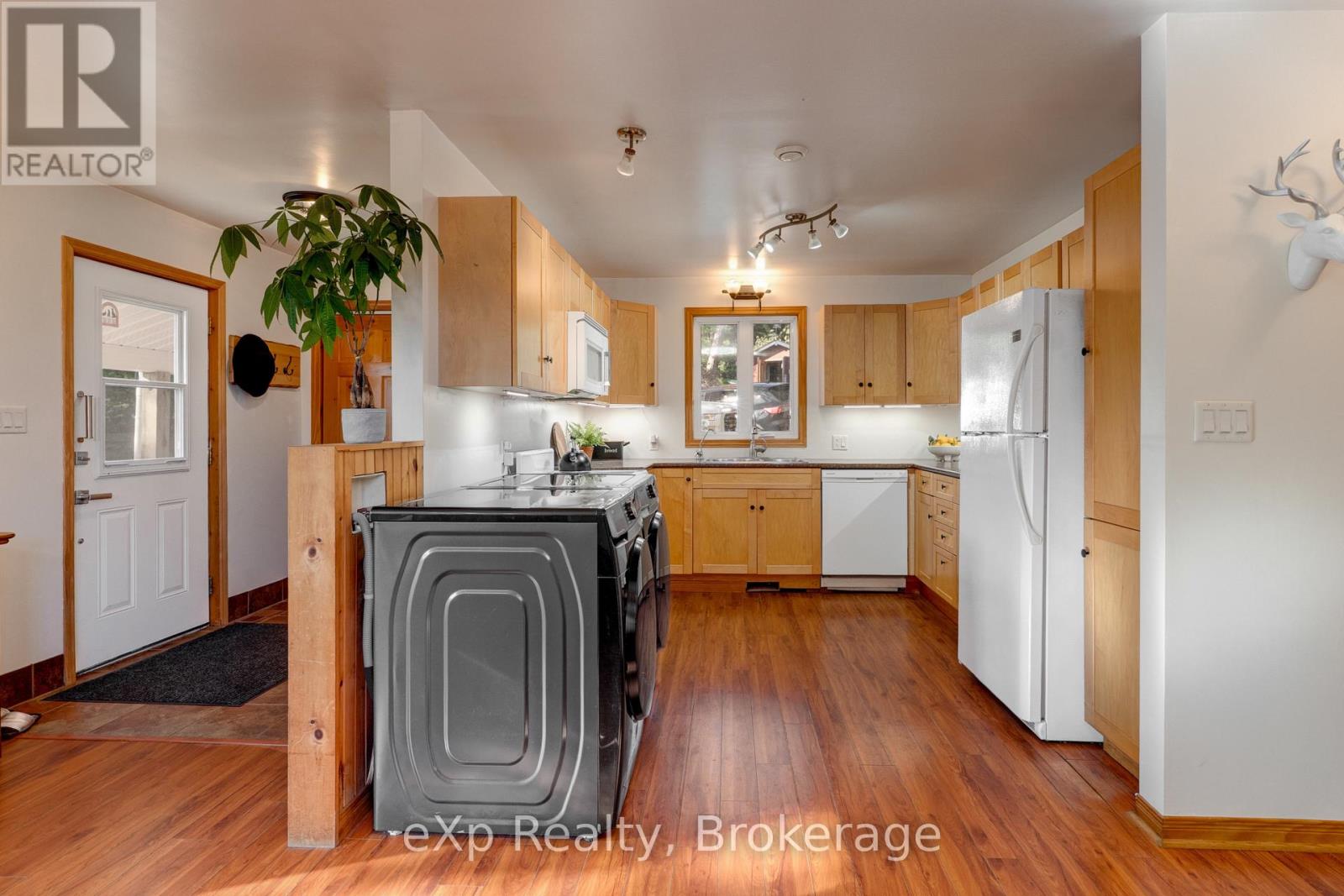 7953b Highway 64, French River, Ontario  P0M 2K0 - Photo 12 - X12409492