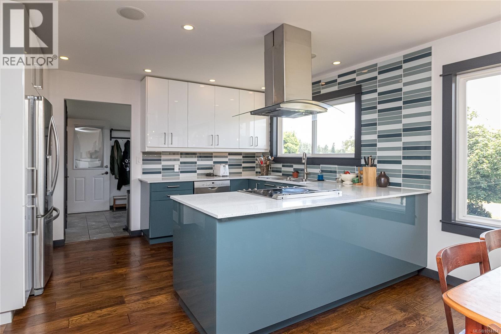 Property at 2363 Seine Rd image 3