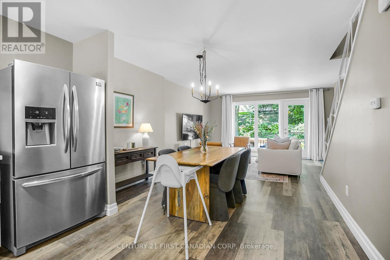 640 Wonderland Road S, London South, Ontario  N6K 1L8 - Photo 9 - X12409470