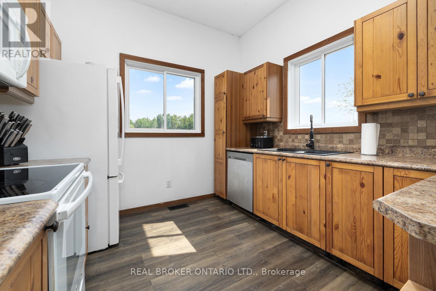 323 County Road 18 Road, North Grenville, Ontario  K0G 1T0 - Photo 10 - X12409499