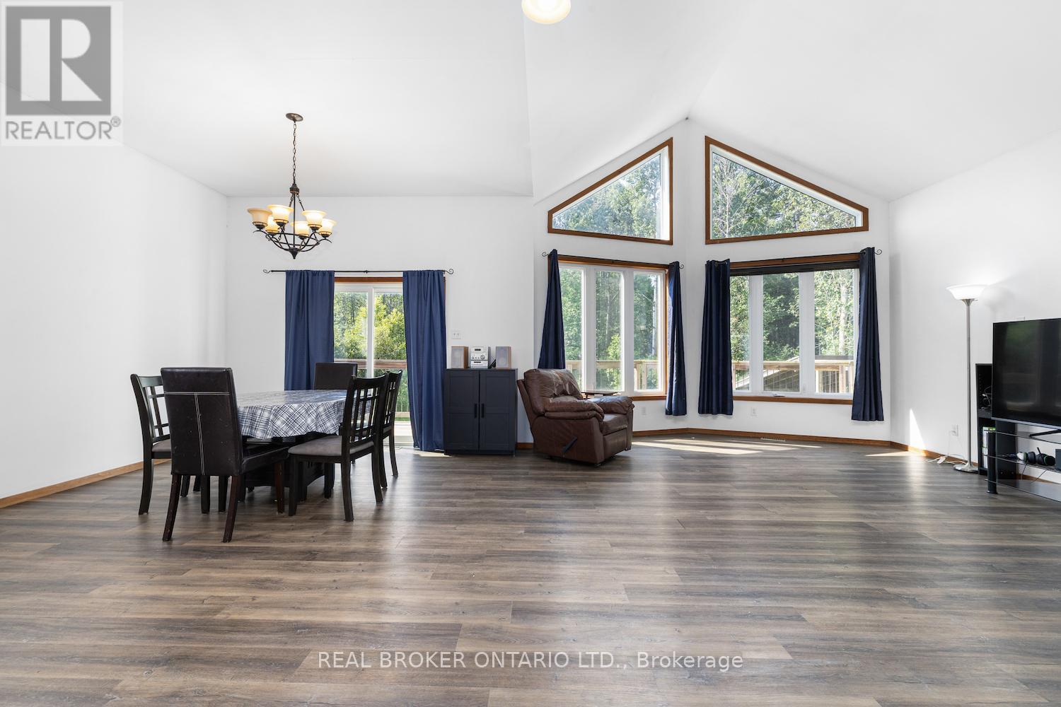 323 County Road 18 Road, North Grenville, Ontario  K0G 1T0 - Photo 16 - X12409499