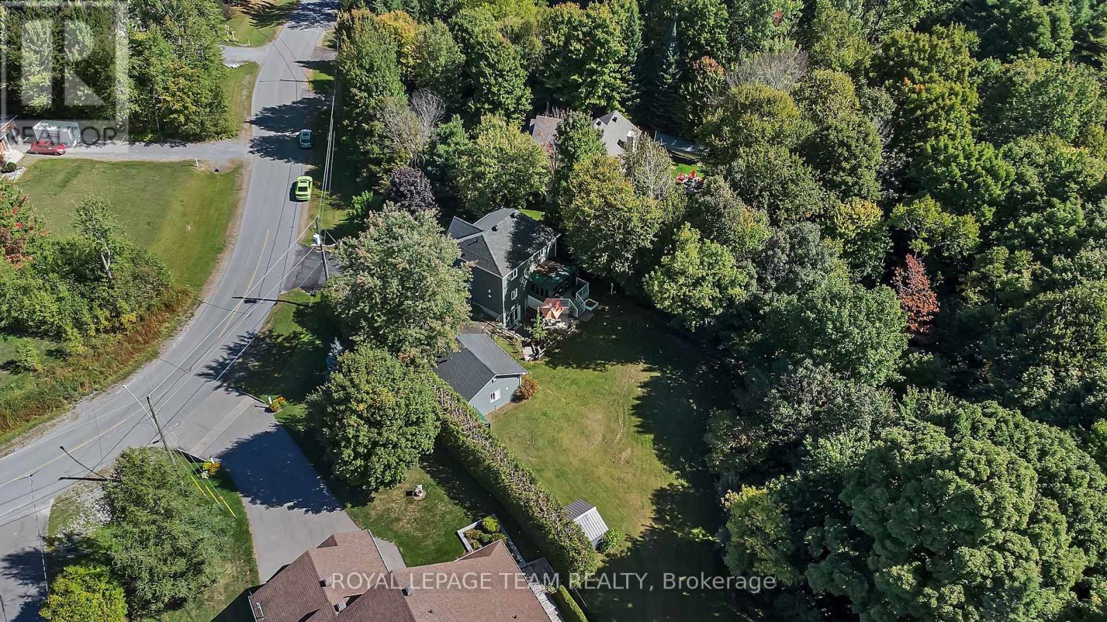 154 Cardinal Crescent, Clarence-Rockland, Ontario  K4K 1K9 - Photo 2 - X12409552