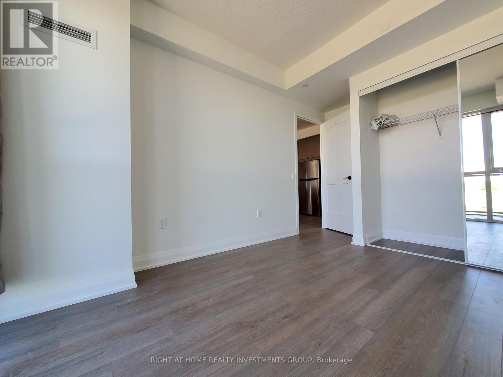 506 - 60 George Butchart Drive, Toronto, Ontario  M3K 0E1 - Photo 9 - W12409279