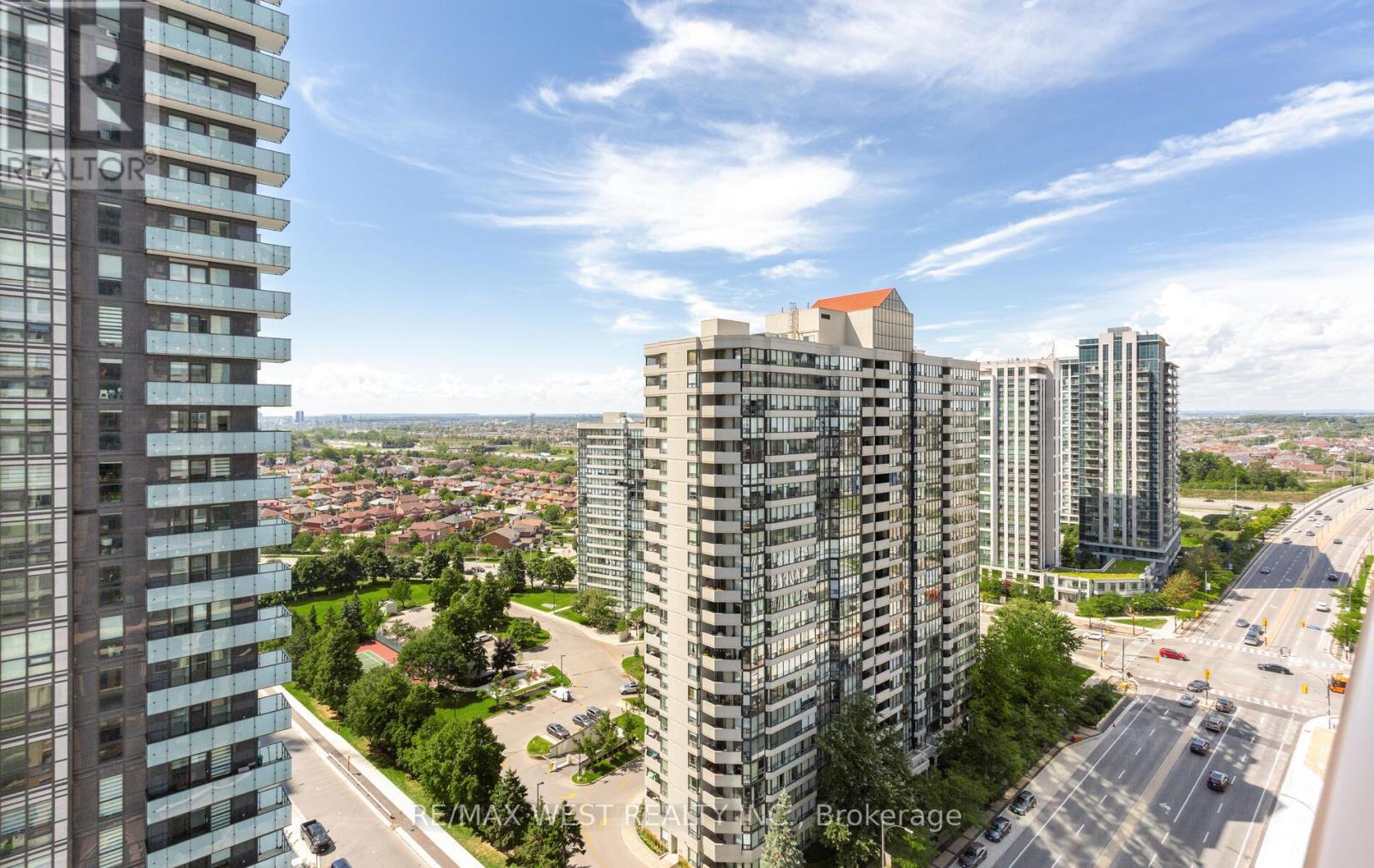 1709 - 385 Prince Of Wales Drive, Mississauga, Ontario  L5B 0A1 - Photo 21 - W12409338