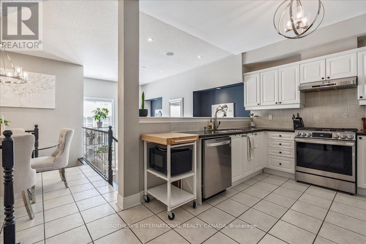 3362 Eglinton Avenue W, Mississauga, Ontario  L5M 7P2 - Photo 4 - W12409367