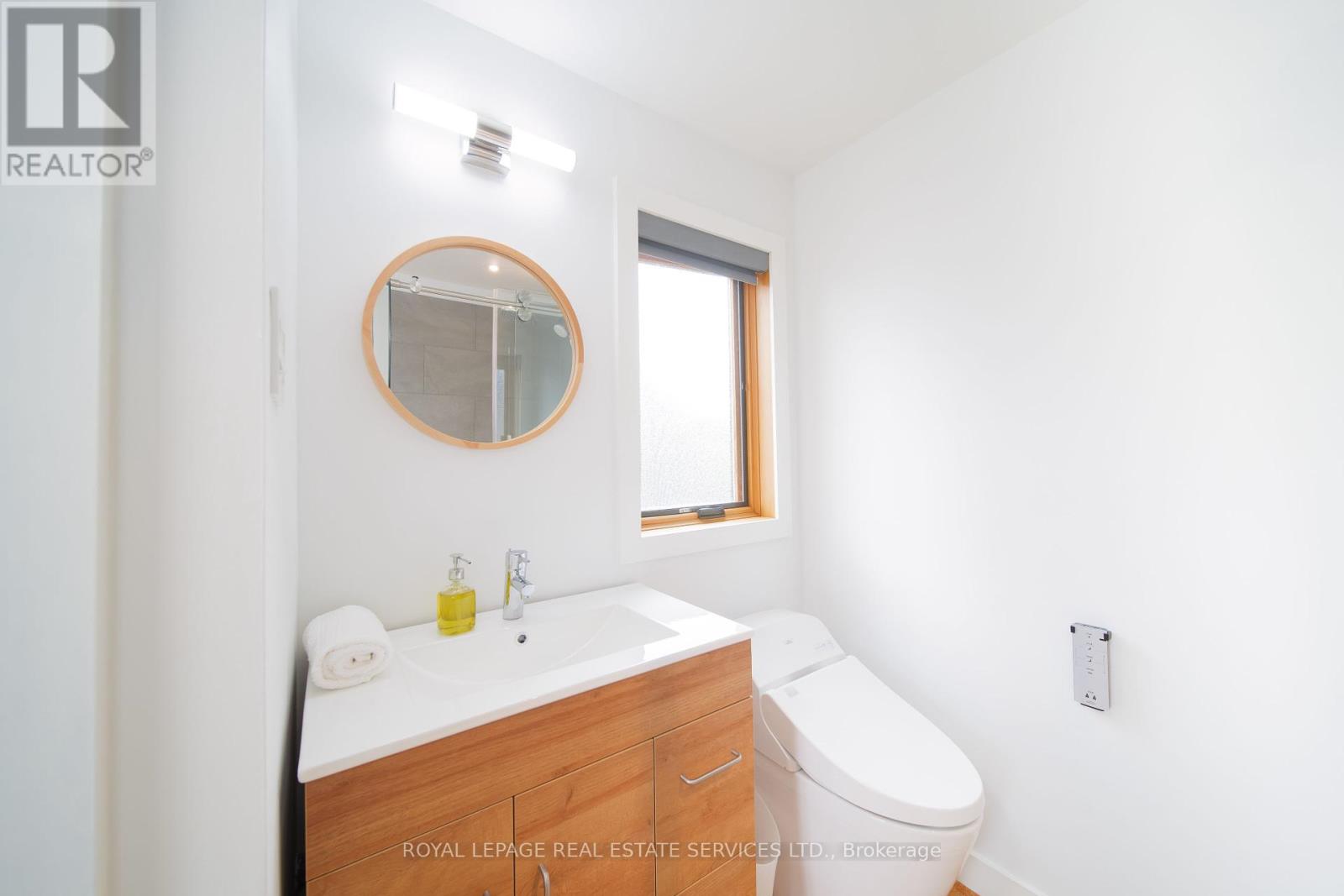 2331 Ontario Street, Oakville, Ontario  L6L 1A5 - Photo 19 - W12409368
