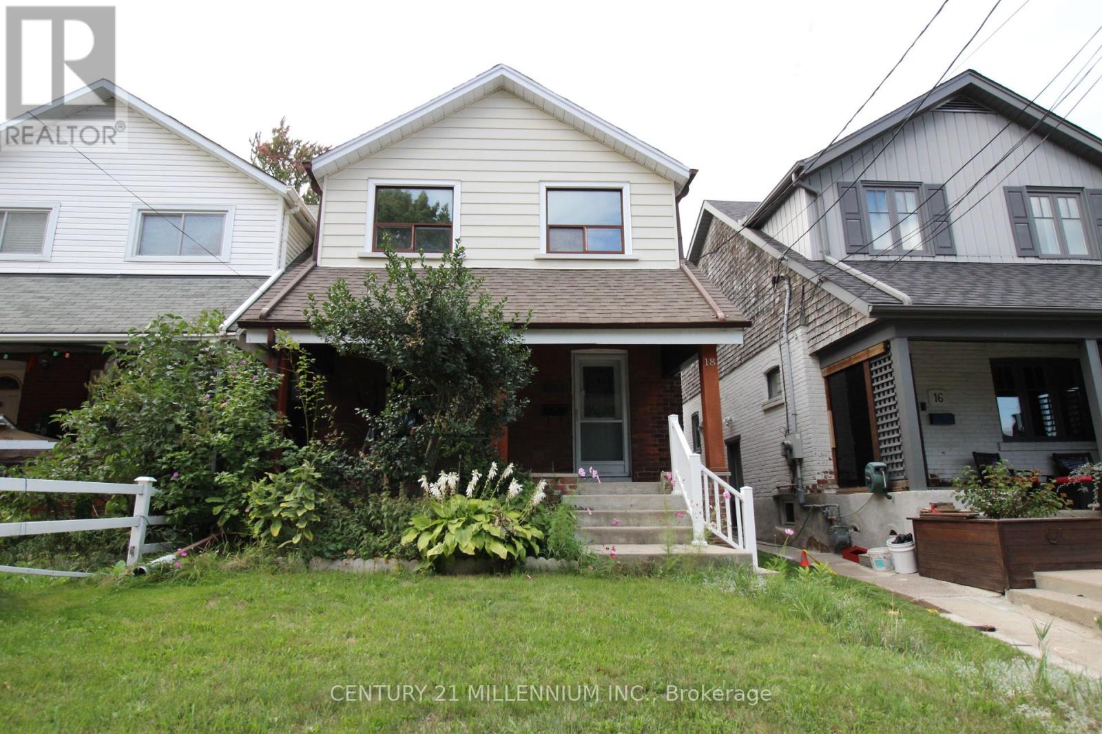 18 GLENVALLEY DRIVE, Toronto, Ontario