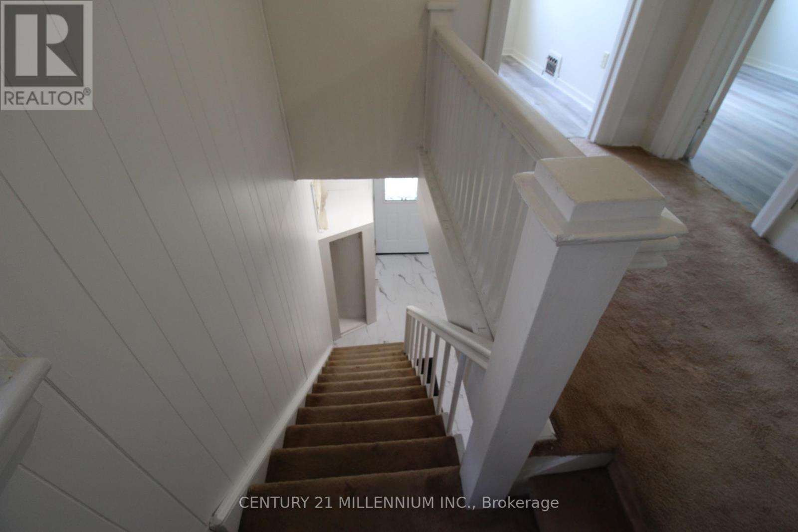 18 Glenvalley Drive, Toronto, Ontario  M6M 4V9 - Photo 20 - W12409382