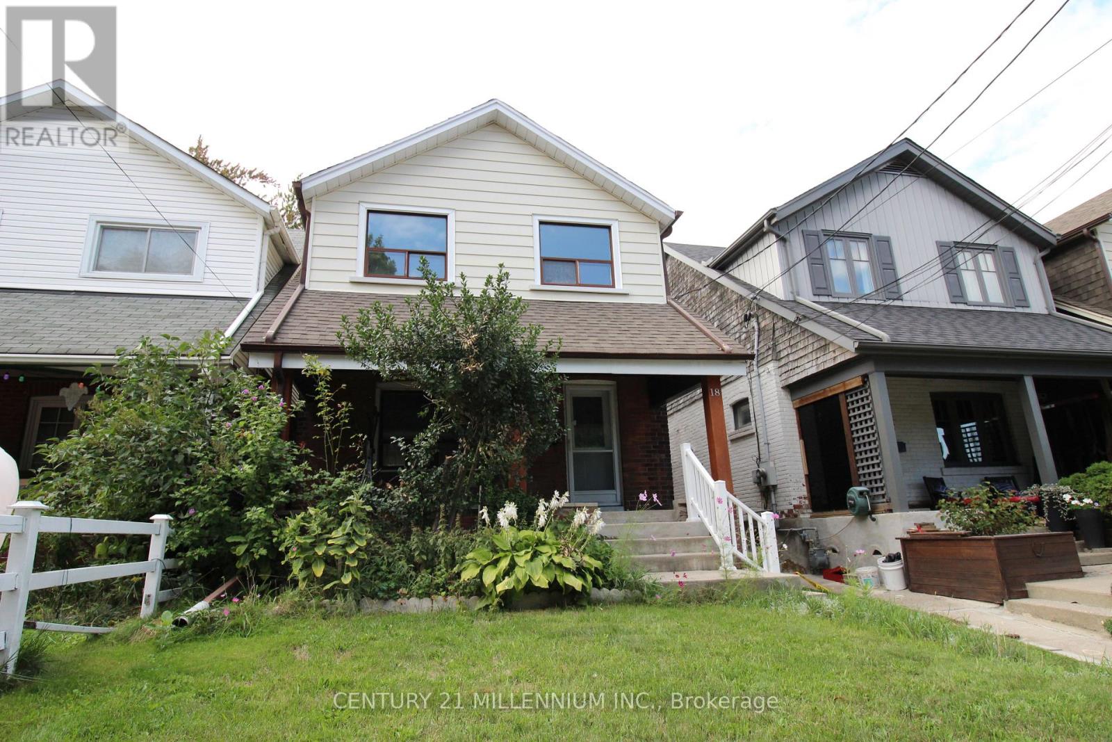 18 Glenvalley Drive, Toronto, Ontario  M6M 4V9 - Photo 42 - W12409382