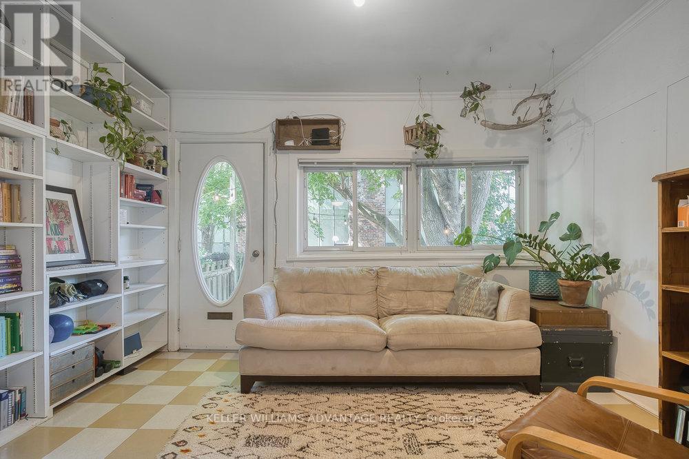 32 Bartlett Avenue, Toronto, Ontario  M6H 3E6 - Photo 15 - W12409446