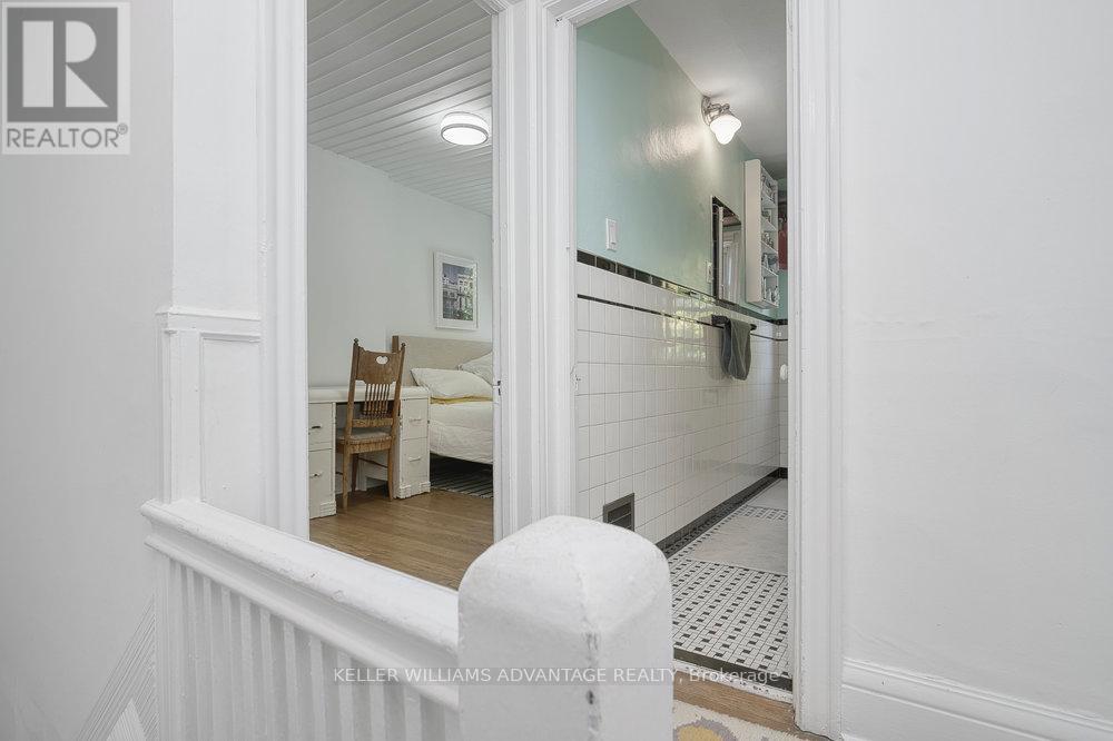 32 Bartlett Avenue, Toronto, Ontario  M6H 3E6 - Photo 19 - W12409446