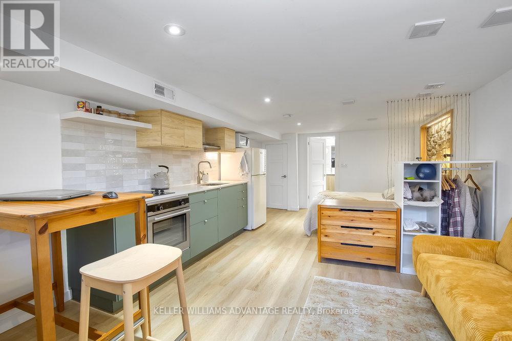 32 Bartlett Avenue, Toronto, Ontario  M6H 3E6 - Photo 30 - W12409446