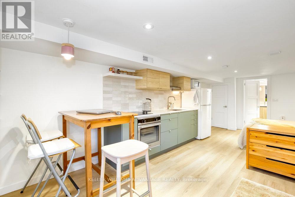 32 Bartlett Avenue, Toronto, Ontario  M6H 3E6 - Photo 31 - W12409446