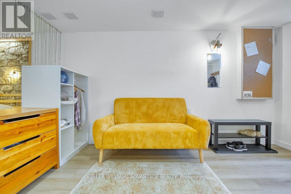 32 Bartlett Avenue, Toronto, Ontario  M6H 3E6 - Photo 34 - W12409446
