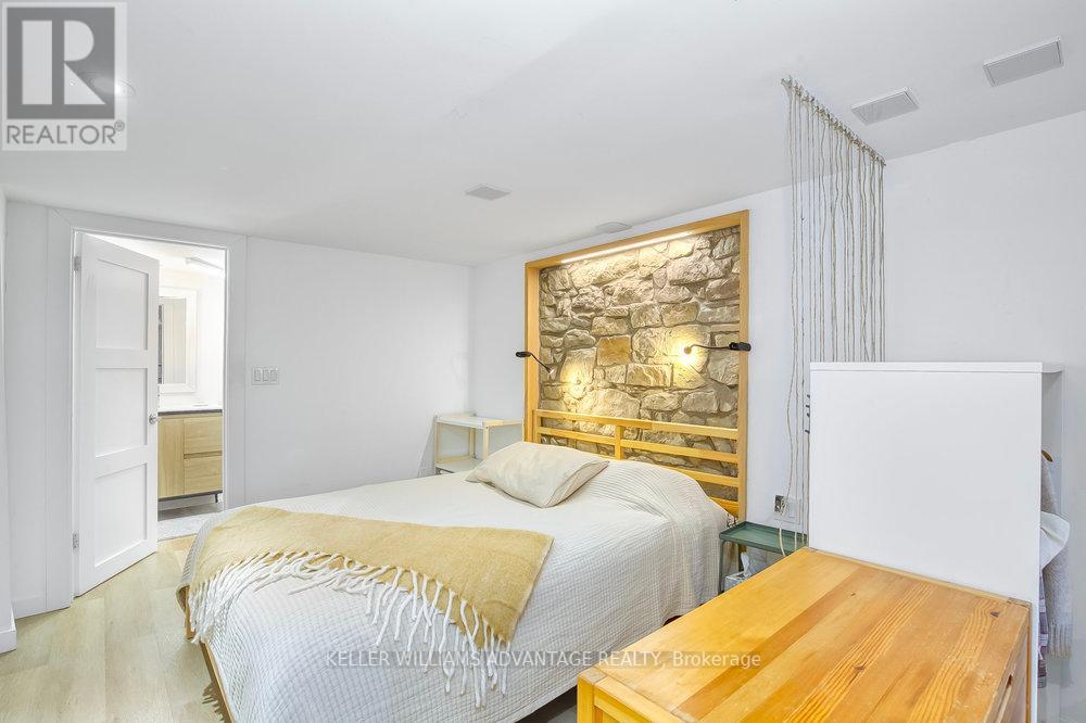 32 Bartlett Avenue, Toronto, Ontario  M6H 3E6 - Photo 37 - W12409446