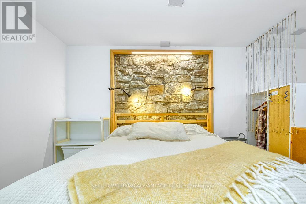 32 Bartlett Avenue, Toronto, Ontario  M6H 3E6 - Photo 39 - W12409446