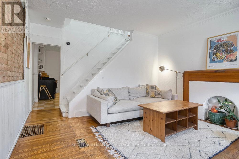 32 Bartlett Avenue, Toronto, Ontario  M6H 3E6 - Photo 5 - W12409446