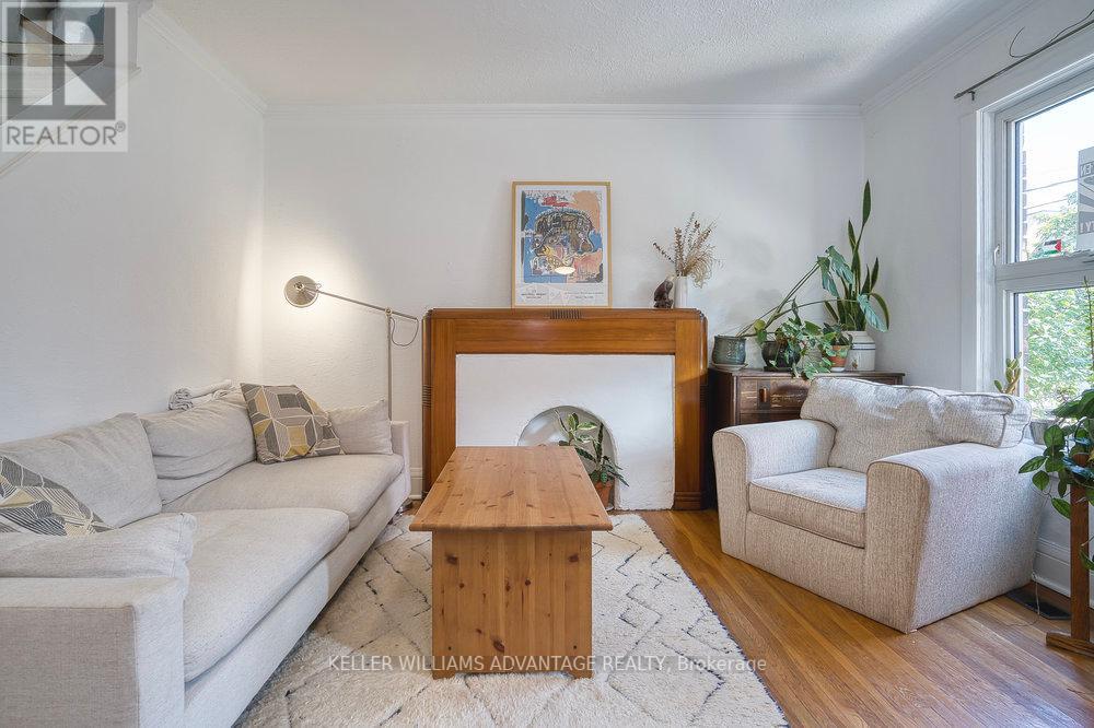 32 Bartlett Avenue, Toronto, Ontario  M6H 3E6 - Photo 8 - W12409446