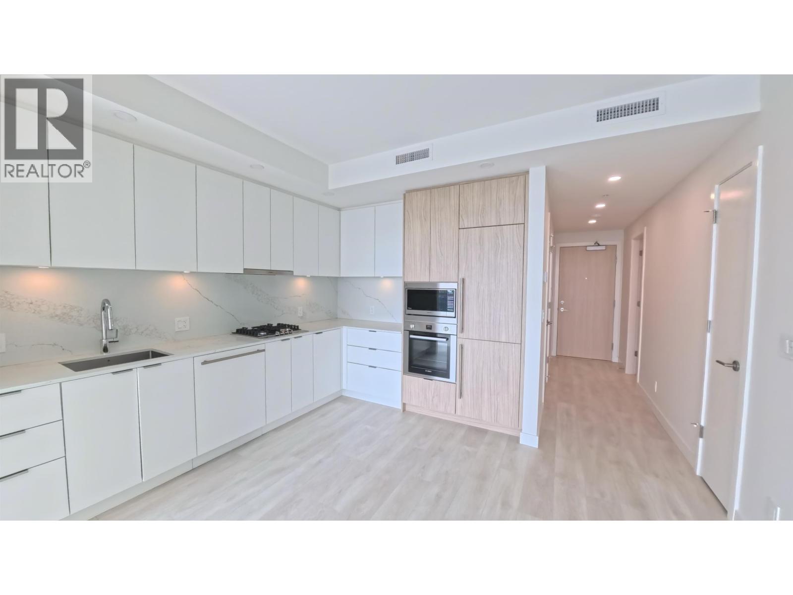 3203 537 Cottonwood Avenue, Coquitlam, British Columbia  V3J 0S4 - Photo 2 - R3043410