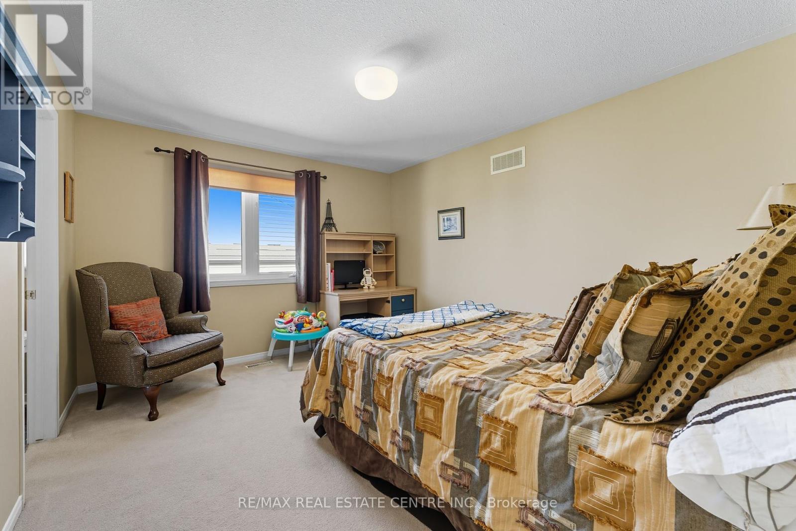 58 Winding Wood Crescent, Kitchener, Ontario  N2P 2L6 - Photo 37 - X12409335