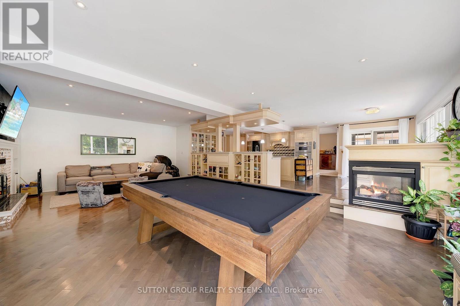 8017 Hampton Court, Niagara Falls, Ontario  L2H 2R4 - Photo 13 - X12409419