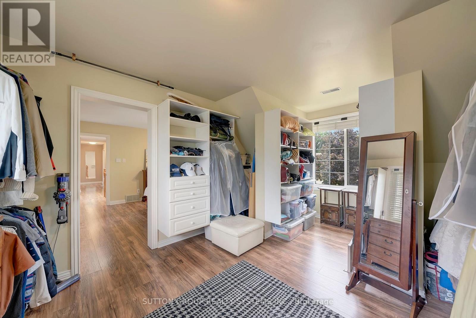 8017 Hampton Court, Niagara Falls, Ontario  L2H 2R4 - Photo 29 - X12409419