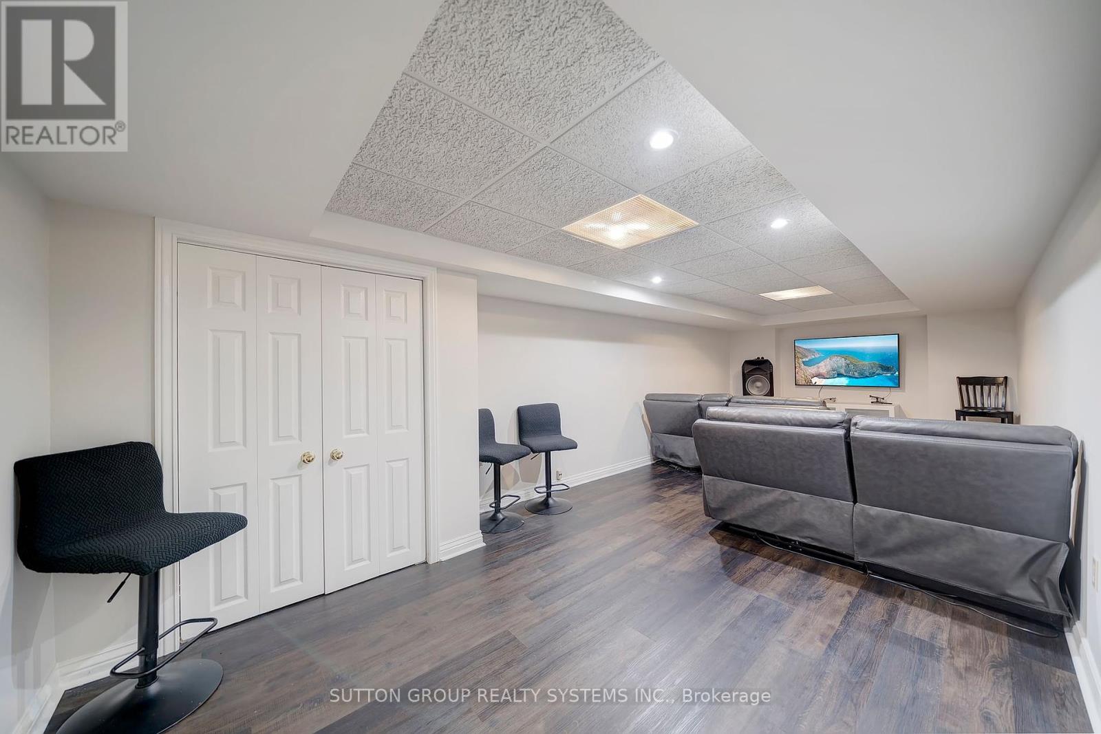 8017 Hampton Court, Niagara Falls, Ontario  L2H 2R4 - Photo 40 - X12409419