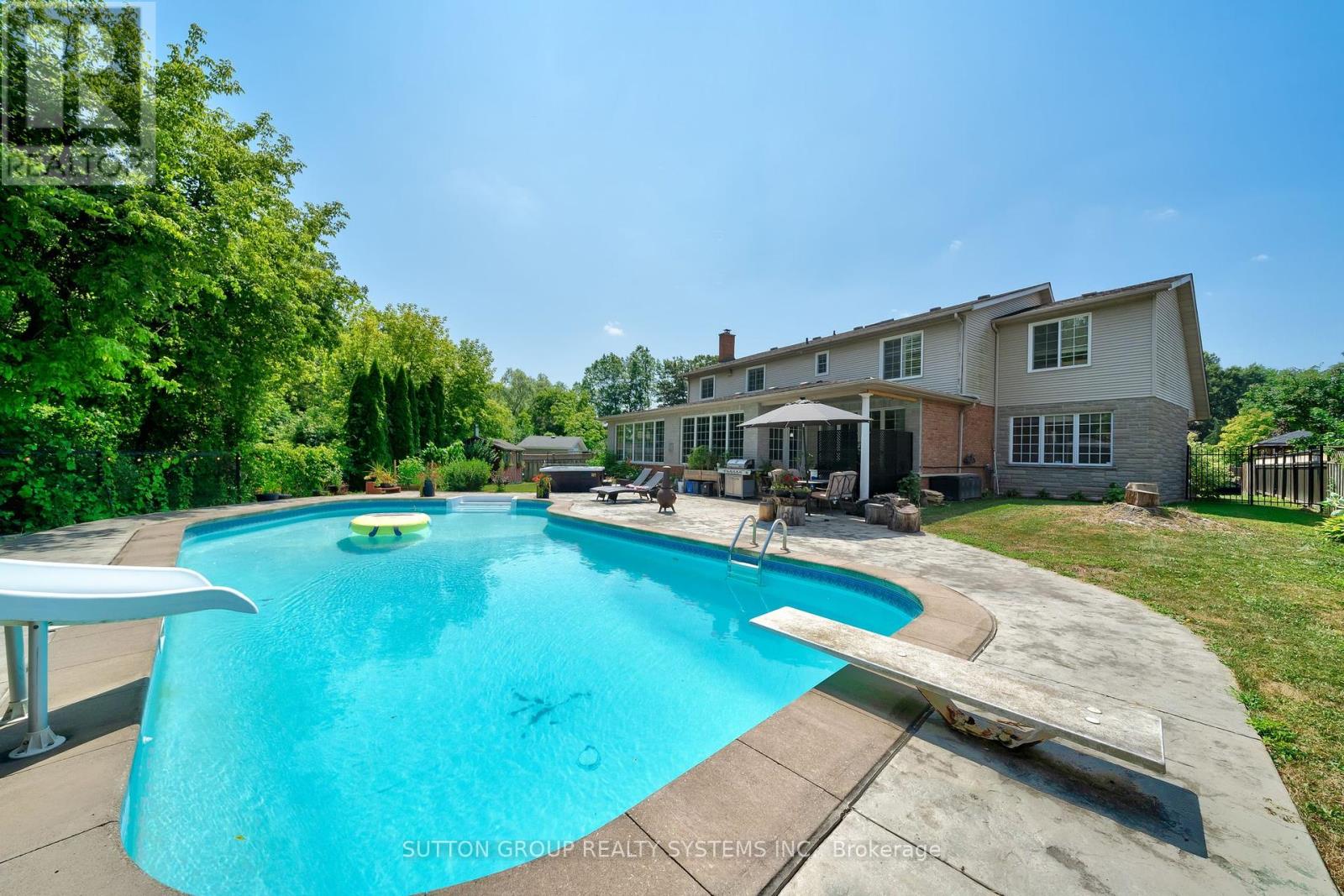 8017 Hampton Court, Niagara Falls, Ontario  L2H 2R4 - Photo 43 - X12409419