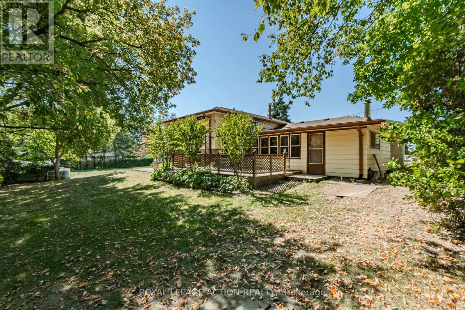 9 Bannister Street, Brant, Ontario N0E 1L0 - Photo 37 - X12409450