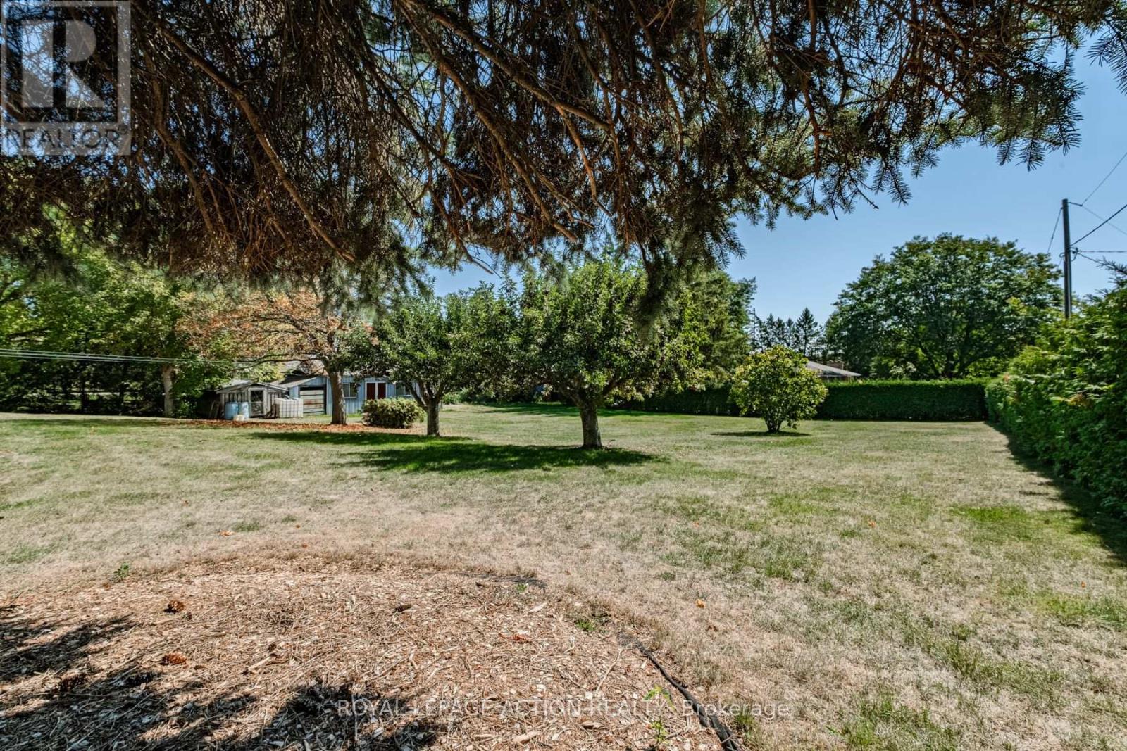 9 Bannister Street, Brant, Ontario N0E 1L0 - Photo 41 - X12409450