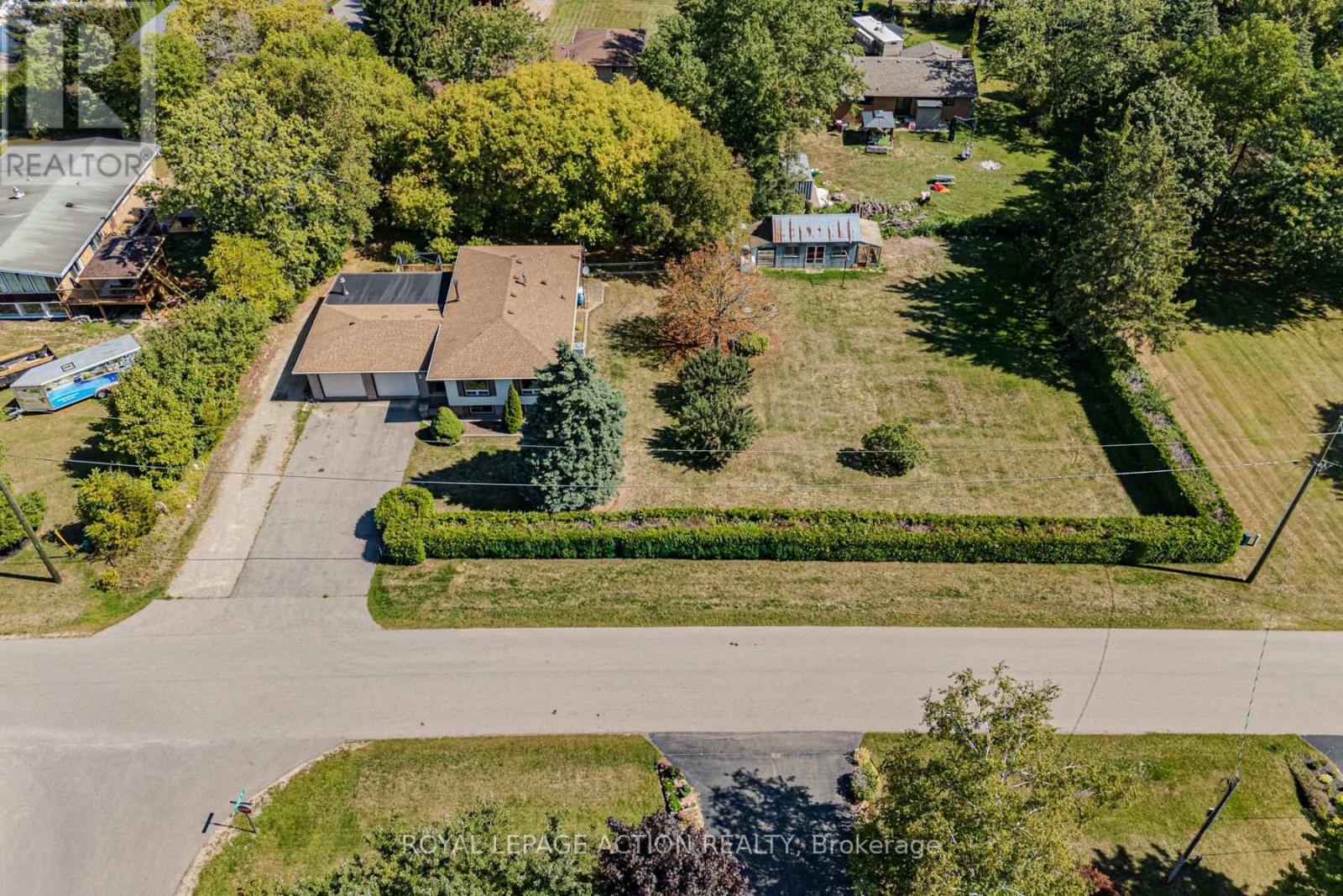 9 Bannister Street, Brant, Ontario N0E 1L0 - Photo 43 - X12409450