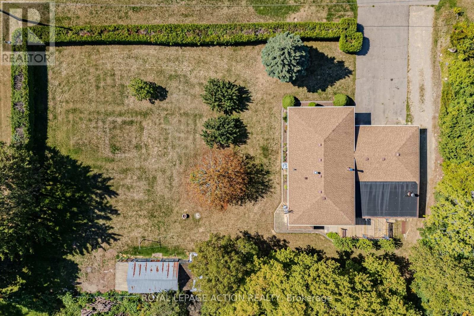 9 Bannister Street, Brant, Ontario N0E 1L0 - Photo 45 - X12409450