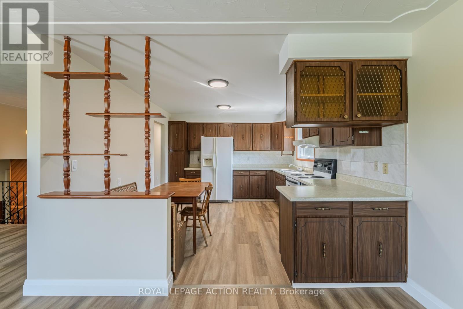 9 Bannister Street, Brant, Ontario N0E 1L0 - Photo 6 - X12409450