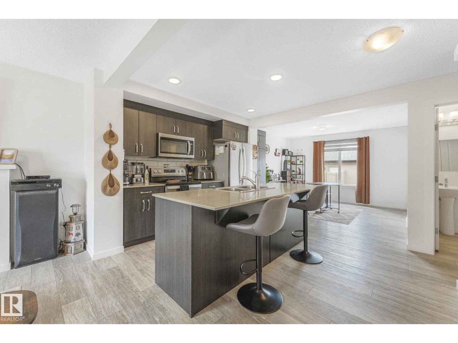 1094 Cy Becker Rd Nw, Edmonton, Alberta  T5Y 3Z9 - Photo 12 - E4458119