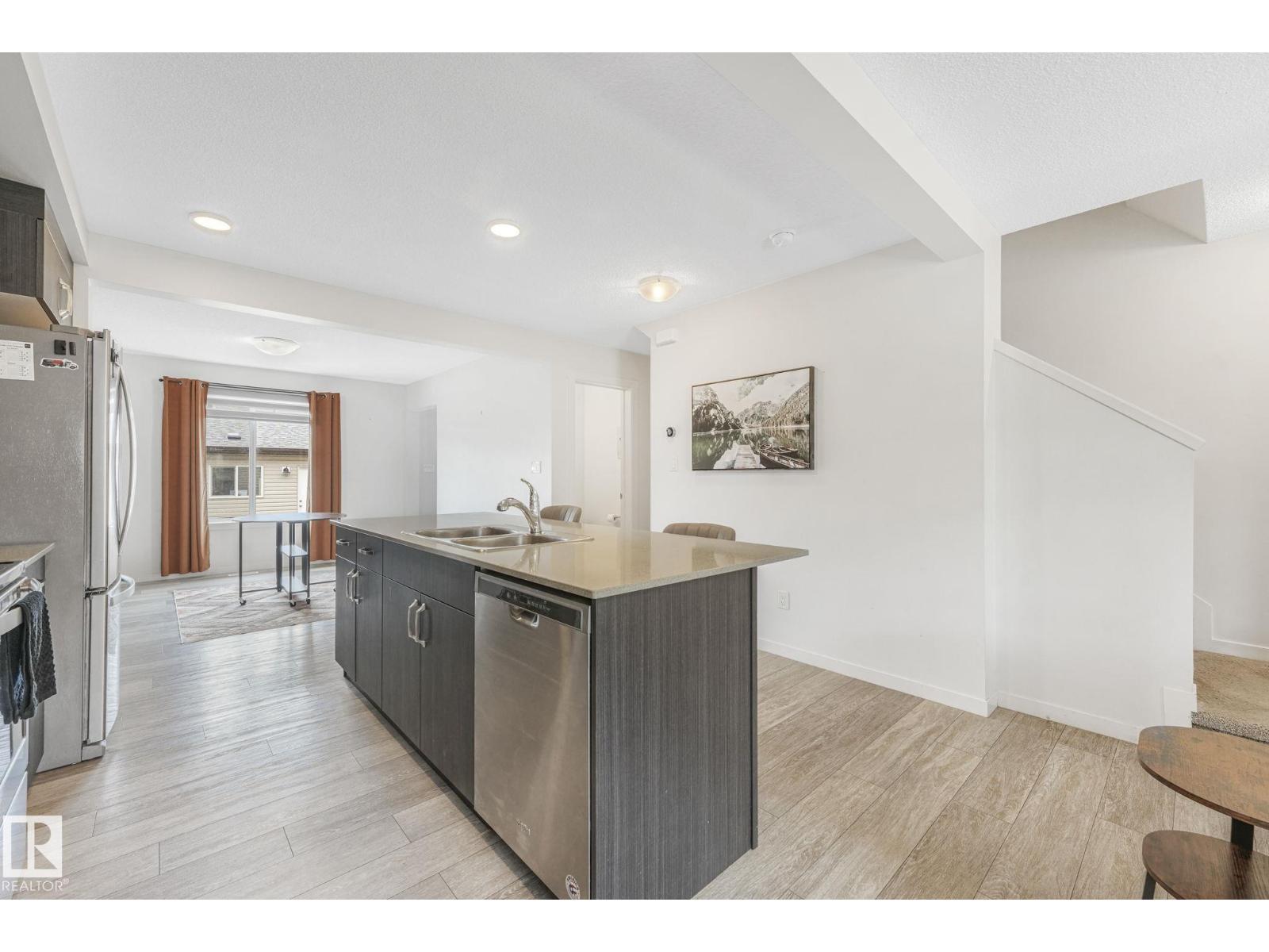 1094 Cy Becker Rd Nw, Edmonton, Alberta  T5Y 3Z9 - Photo 13 - E4458119