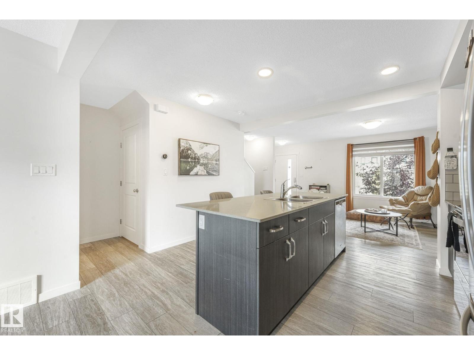 1094 Cy Becker Rd Nw, Edmonton, Alberta  T5Y 3Z9 - Photo 15 - E4458119